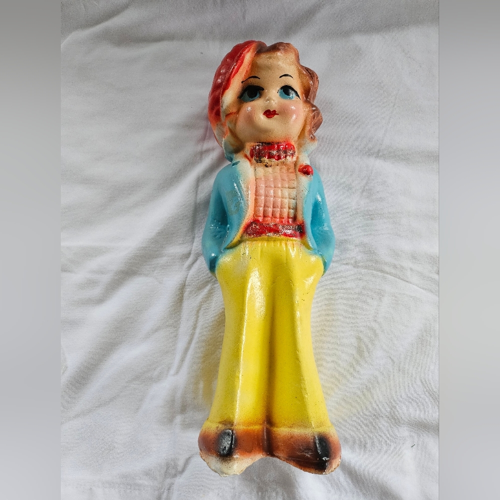 Vintage 30s - 40s Apache Babe Statue, Carnival Prize